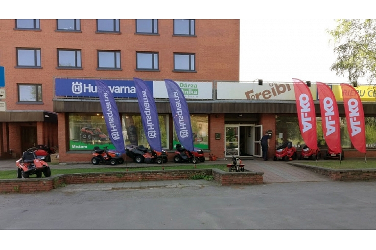 Garden equipment in Riga