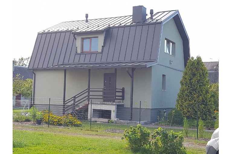 Jumta logu montāža