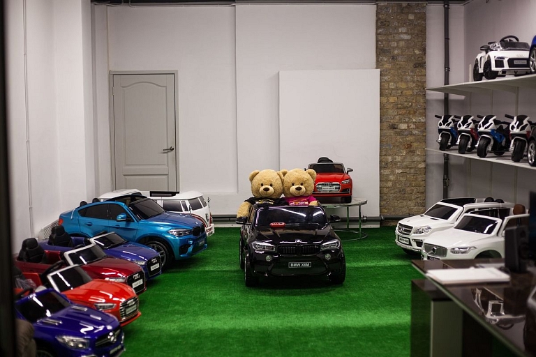 Kids top cars. Детский электромобиль