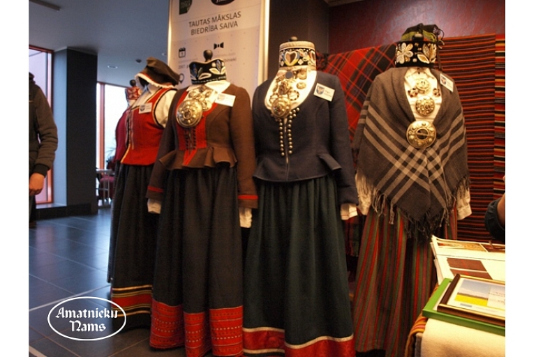 Kurzeme national costumes