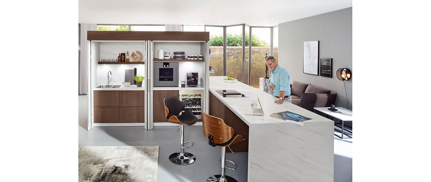 "Lo Como", SIA, vācu virtuvju un vācu mēbeļu salons de Haus