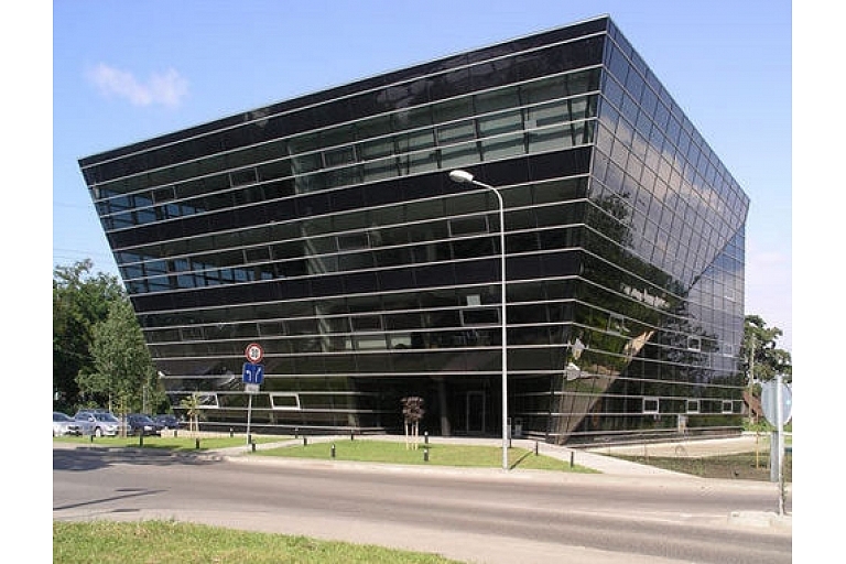 Офисное здание EH Architects