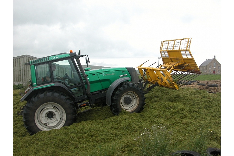 Ремонт сельхозтехники Valtra в Салдусе, В Броцены