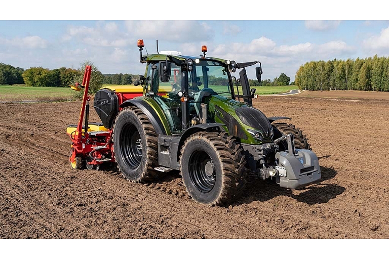 ремонт тракторной техники Valtra, сервис в Салдусе, В Броцены