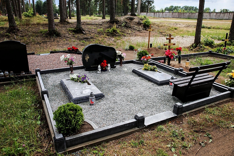 tombstones in Jurmala
