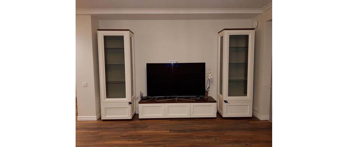 Wall unit