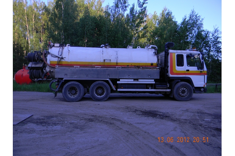 Waste collection services, sewerage cleaning