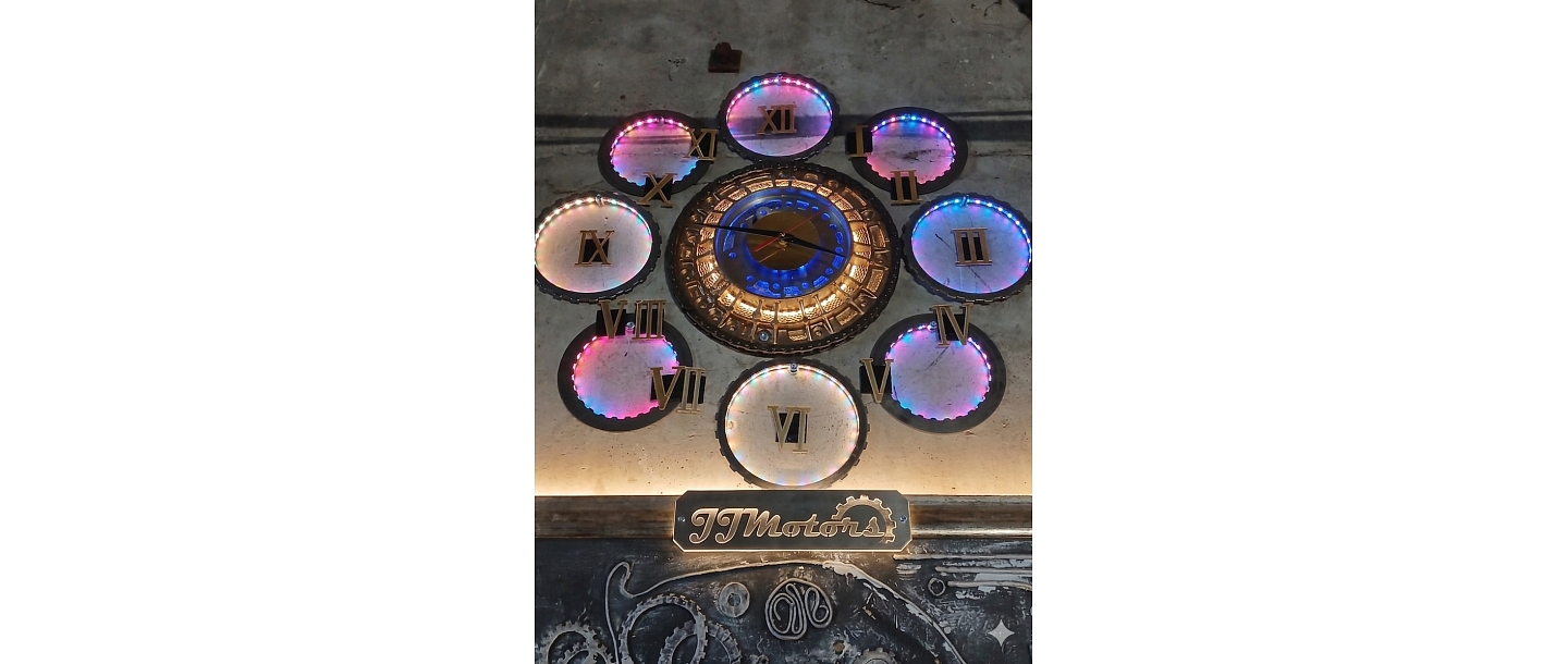 Exclusive wall clock in industrial style