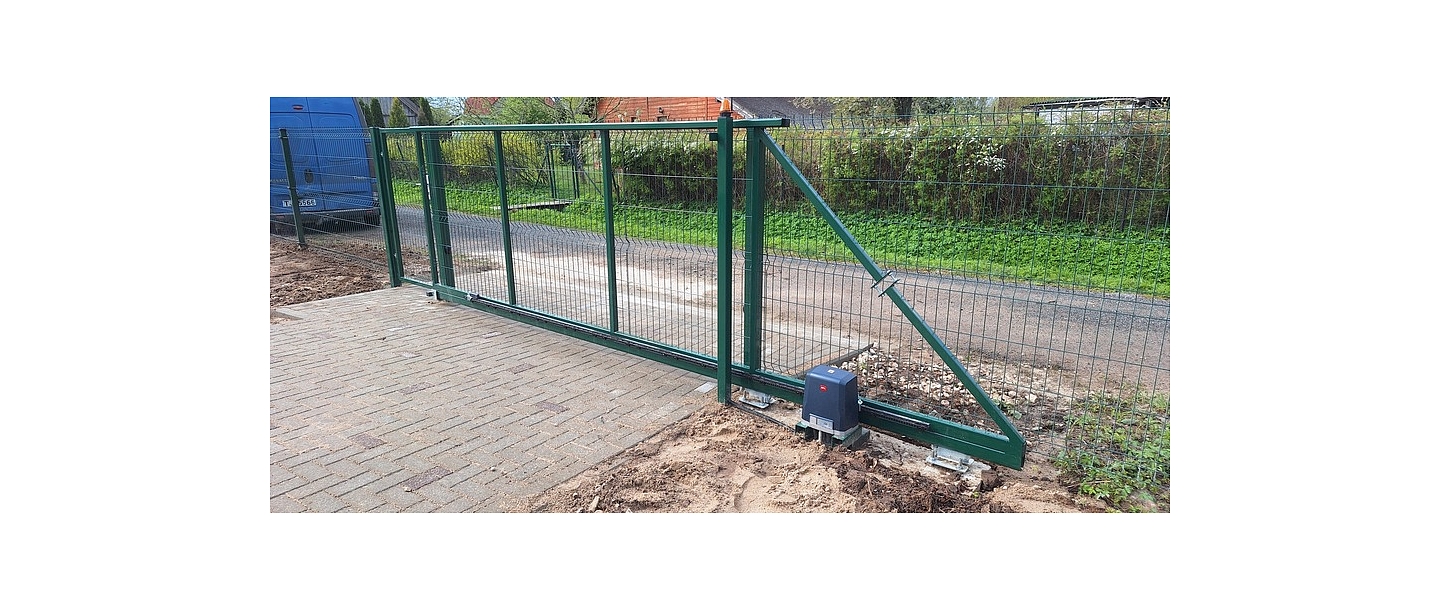 Automatic gates