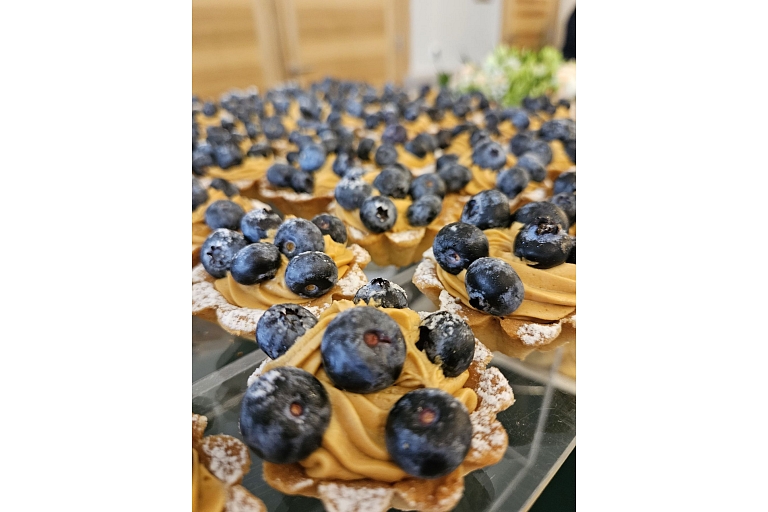 Sweet baskets