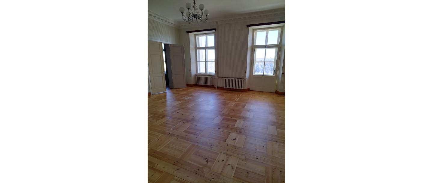 Sanding and varnishing