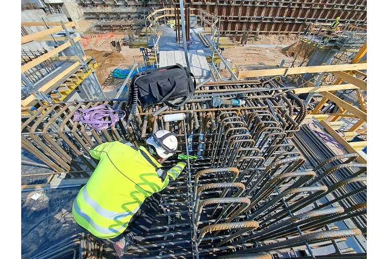 Weld quality testing for metal structures