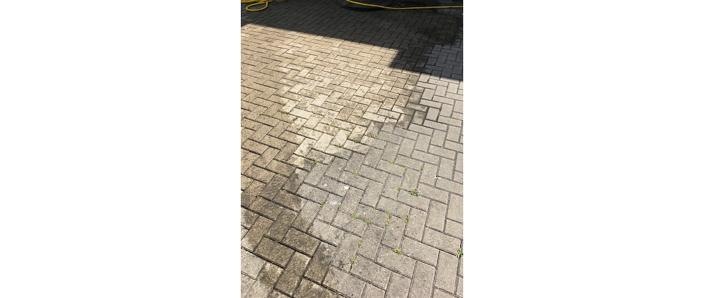 Pavement cleaning