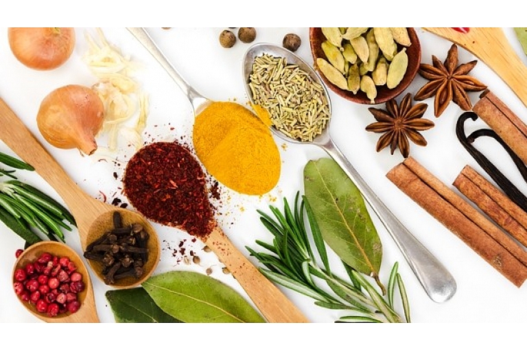Aromatizētāji un krāsvielas pārtikas produkcija