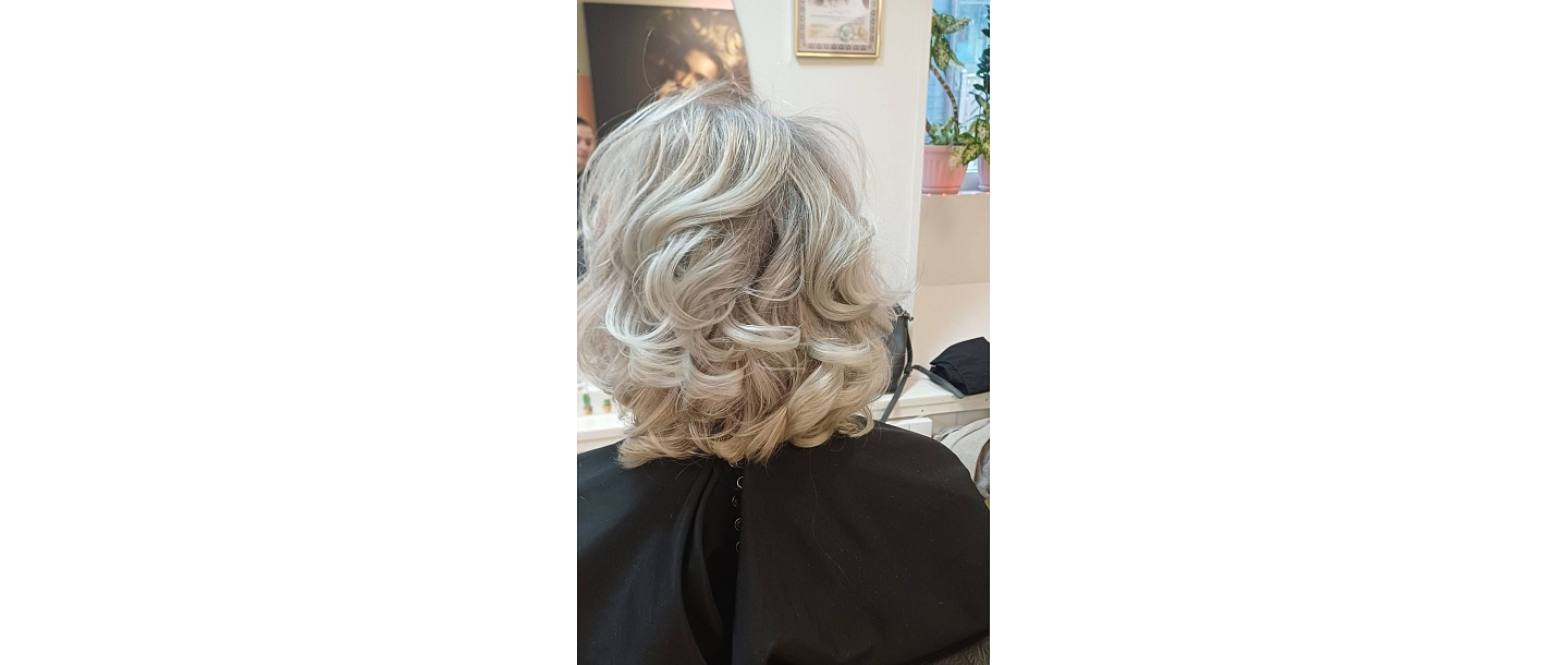 Hairstyle for short hair