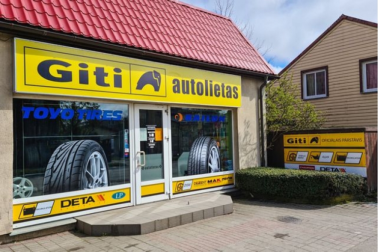 Car tyre and wheel trade