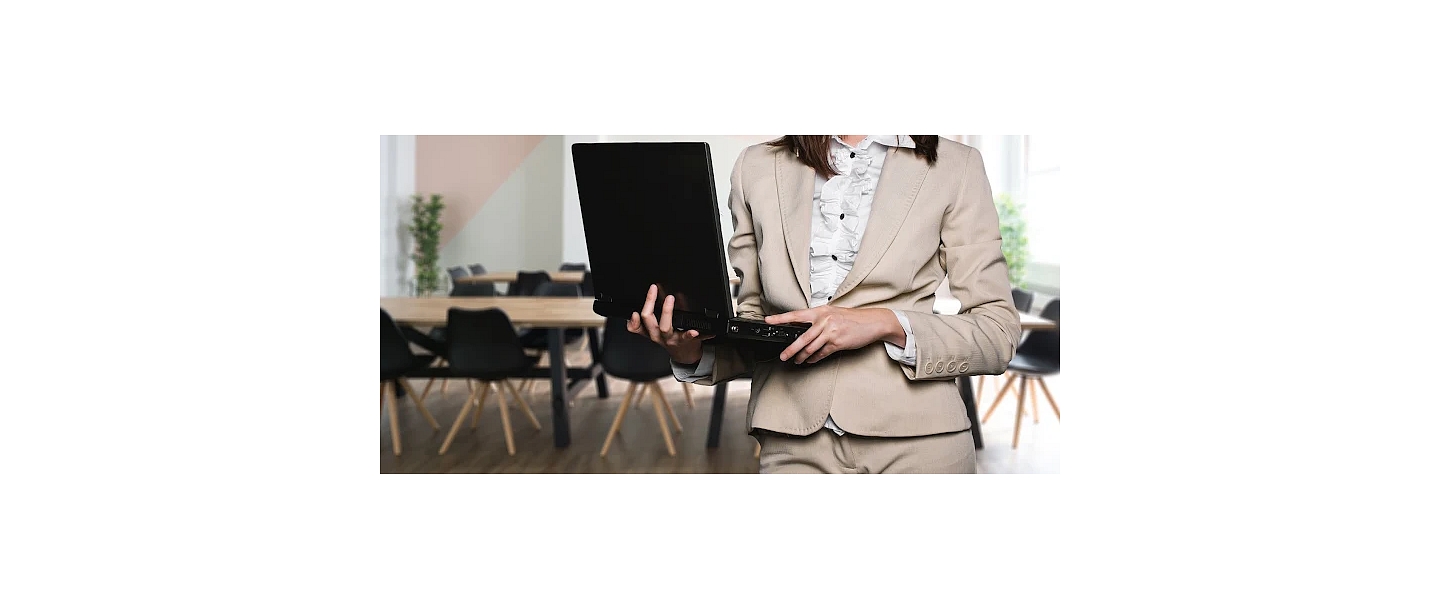 Sandra Sprūde – Effective organization of legal work and consulting for companies.