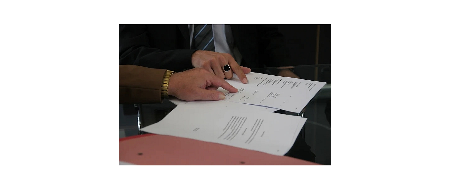 Sandra Sprūde – Preparation and review of legal documents.