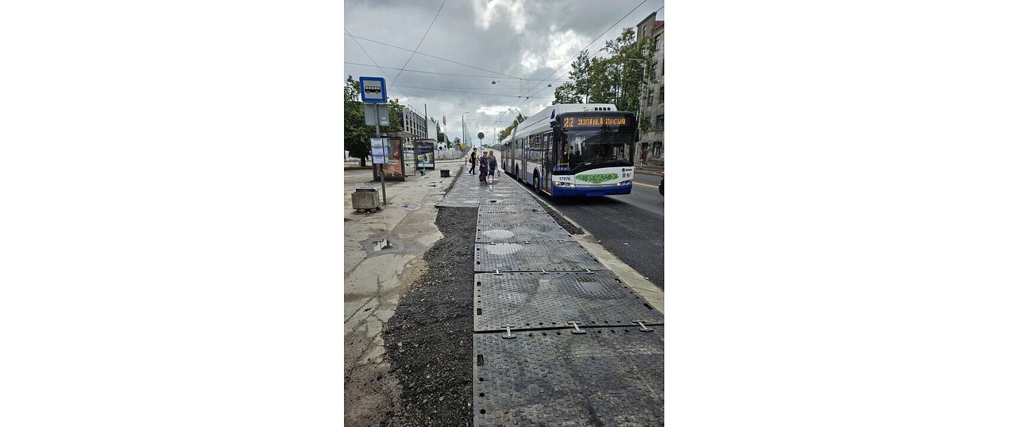 Pagaidu ceļa plāksnes