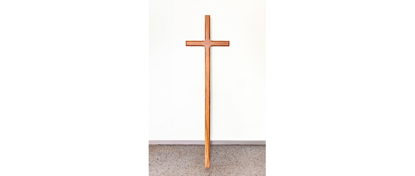 Burial accessory, cross