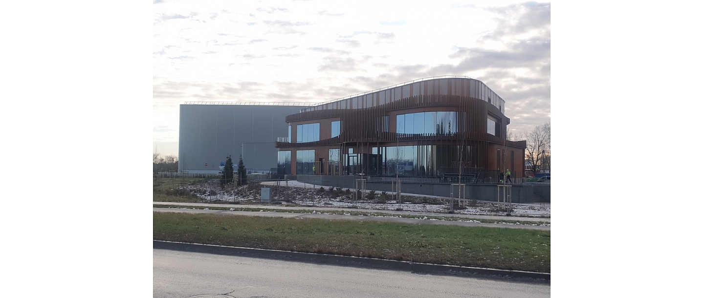 TZMO, construction supervision