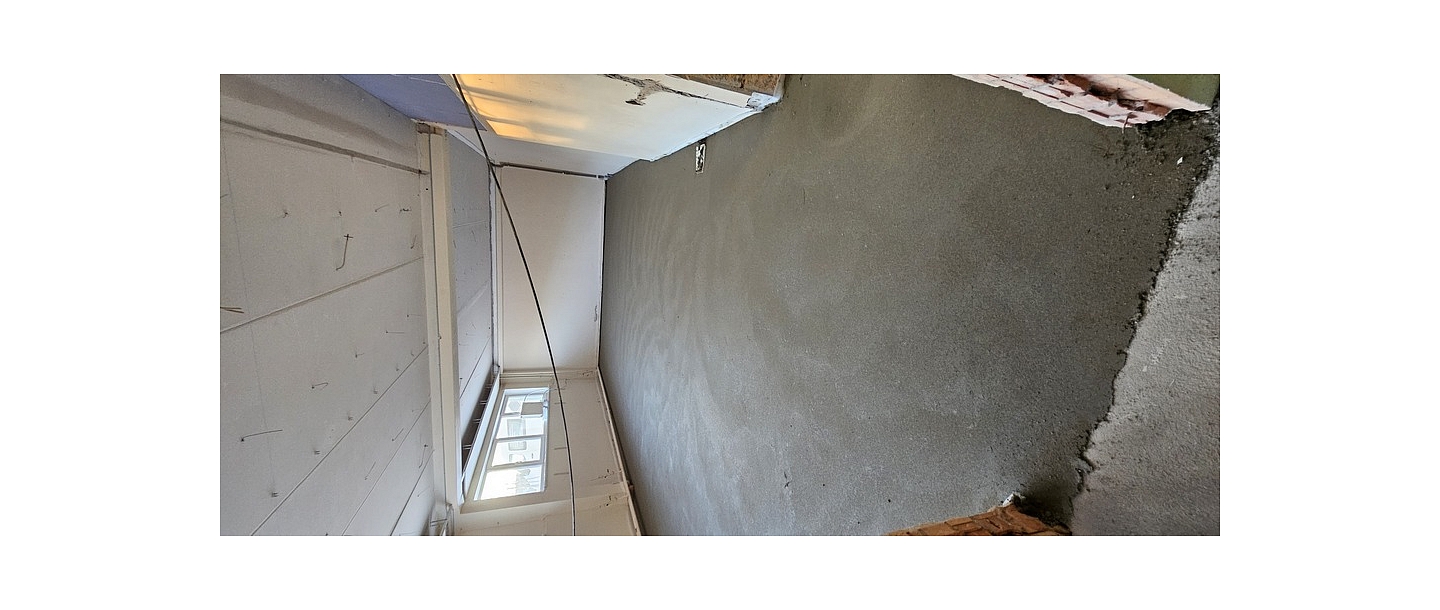 Concrete floor for the house