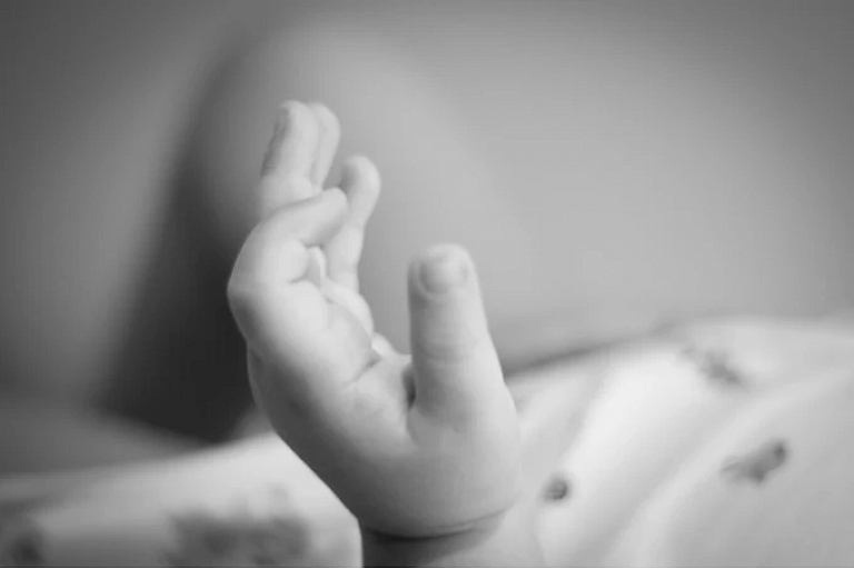 Помощь врача беременным женщинам и будущим родителям