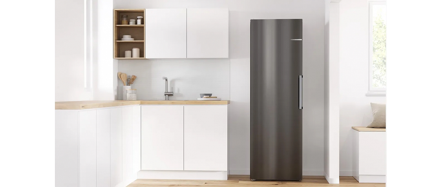 Freestanding refrigerator