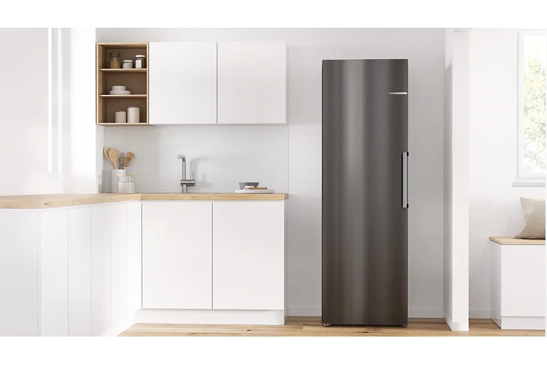 Freestanding refrigerator