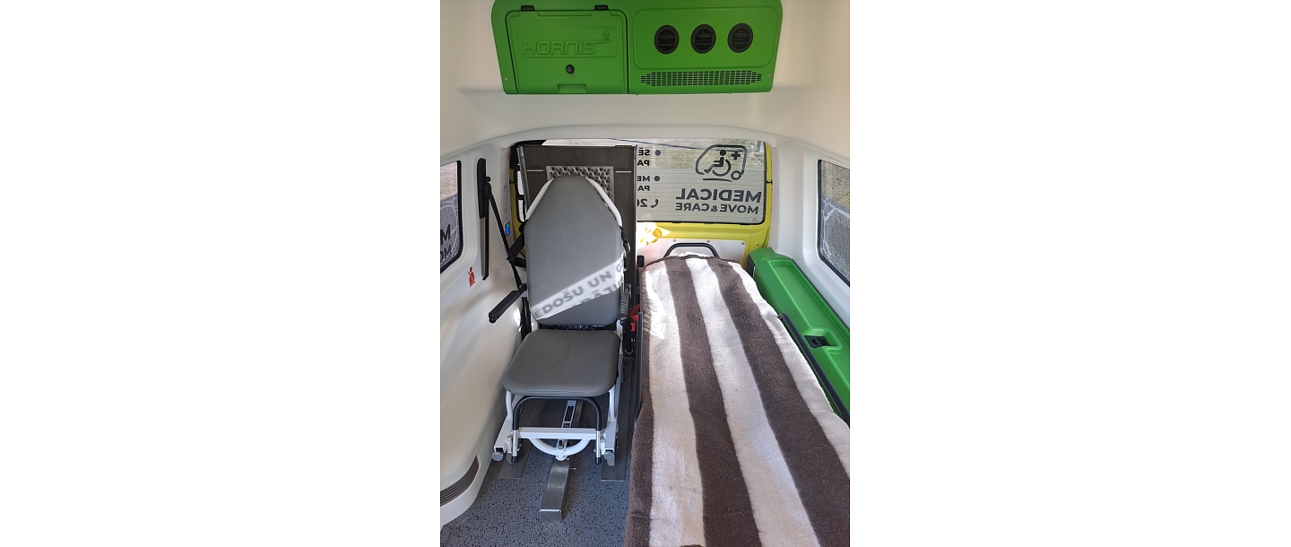 Sēdošu un guļošu cilvēku pārvadājumi