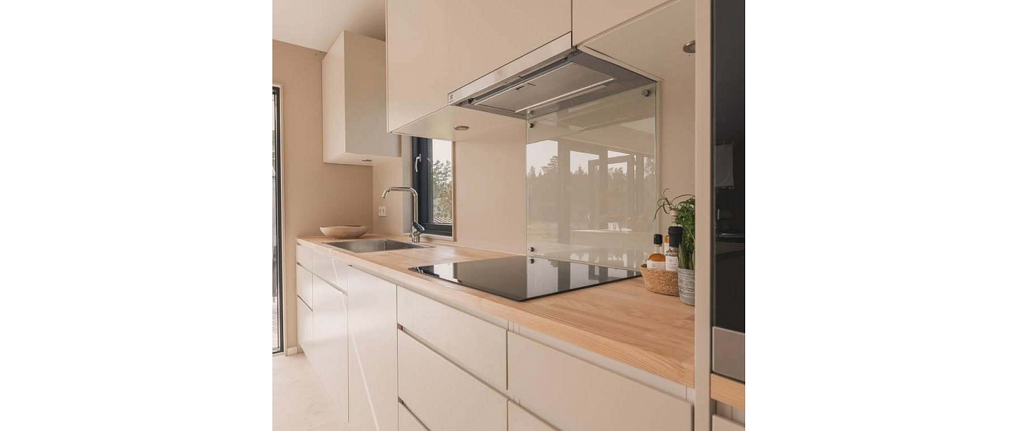 White modern kitchen