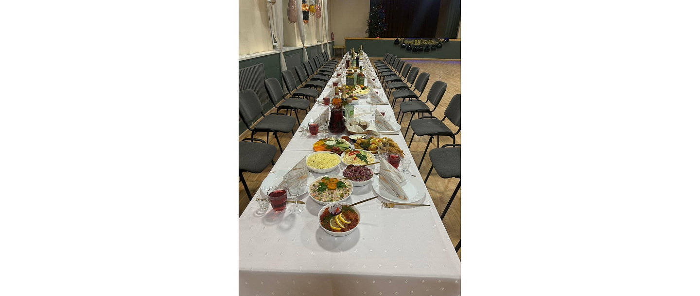 Banquet table setting