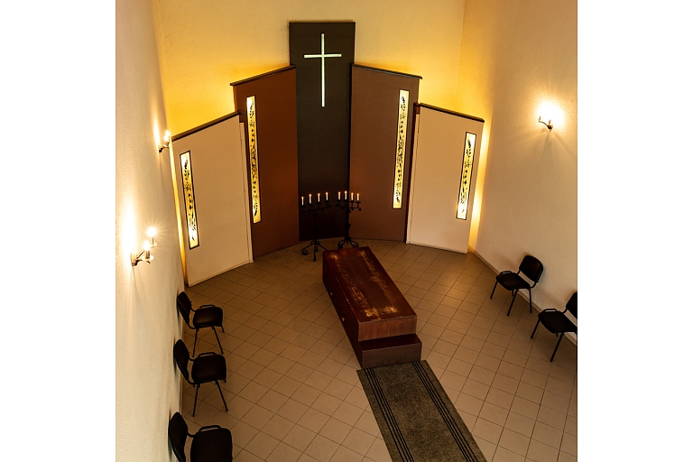 Apbedīšanas piederumi