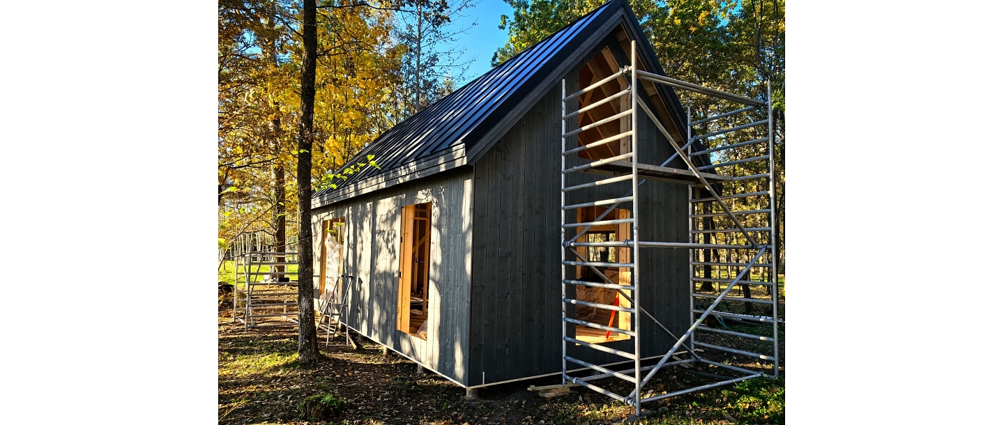 quick-build wooden houses