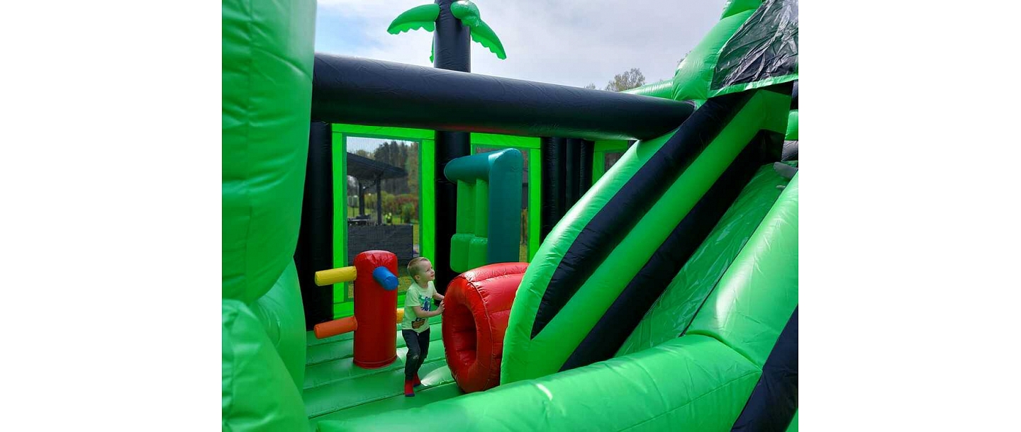 Надувной аттракцион