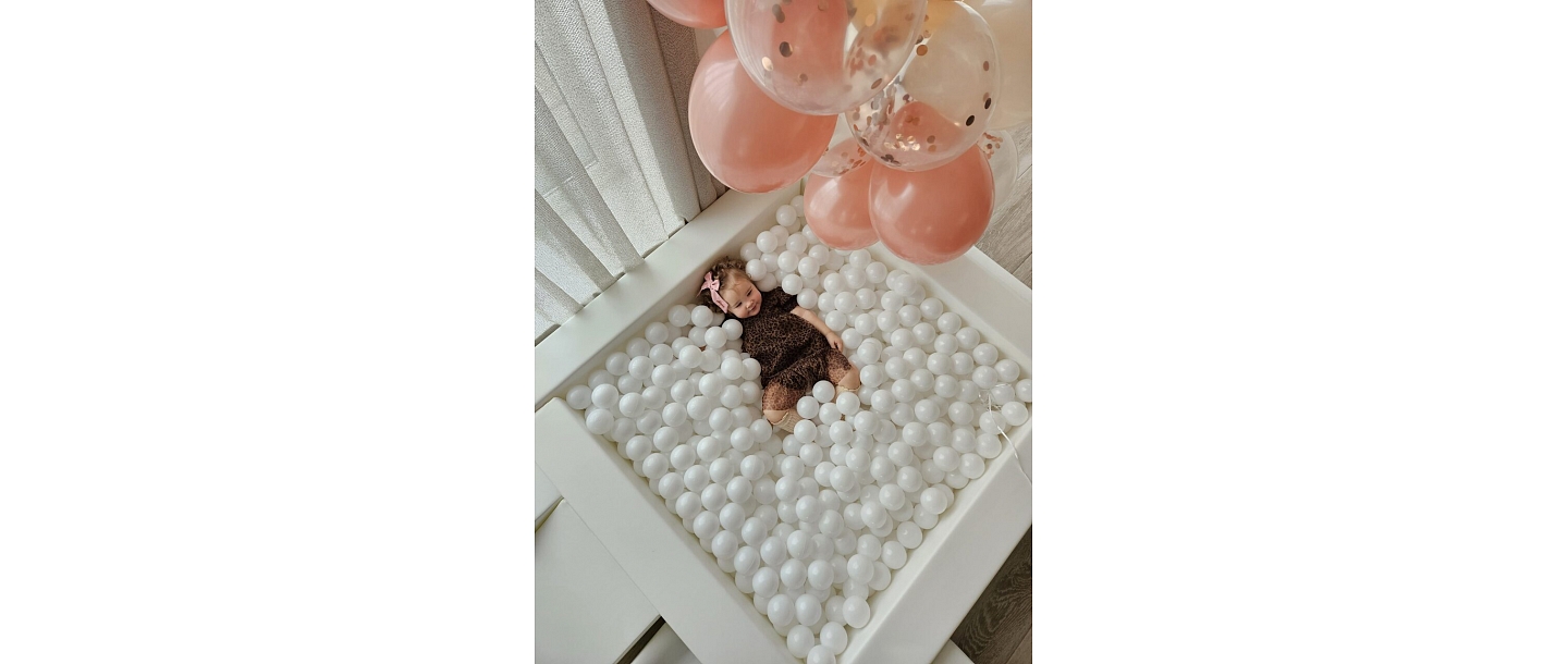 Бассейн с мячами