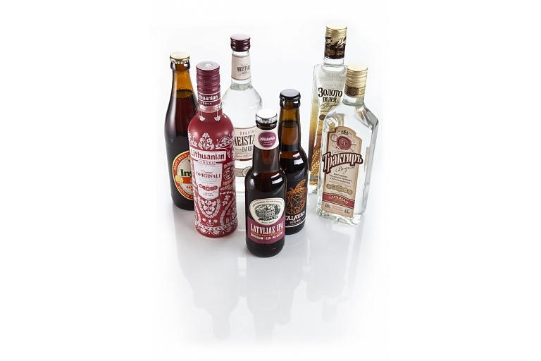 Colored labels for glass bottles