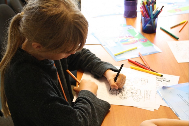 Full and part day summer camps in Skrivanek