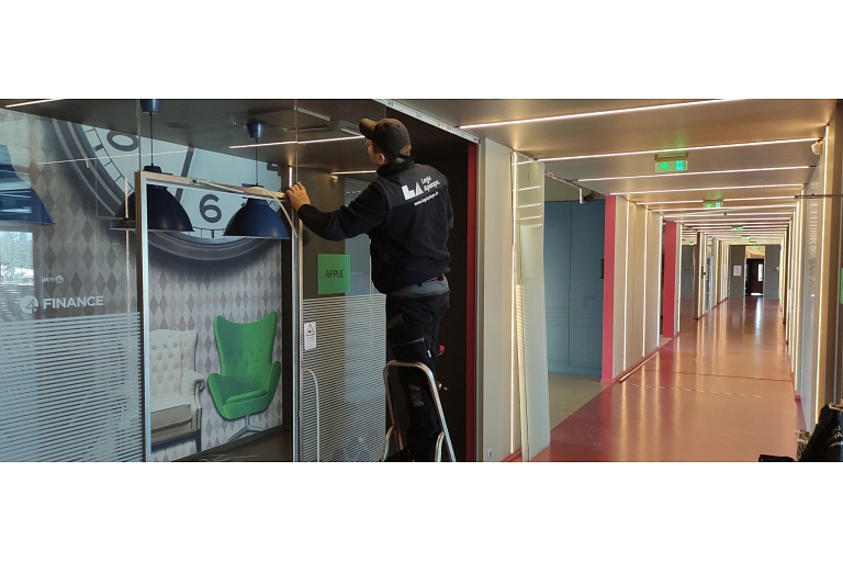 Window maintenance