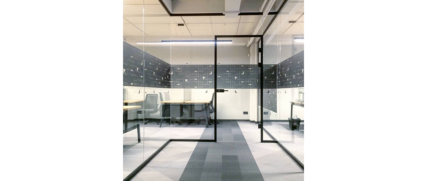 superstikls.lv, LTD JA stikls 