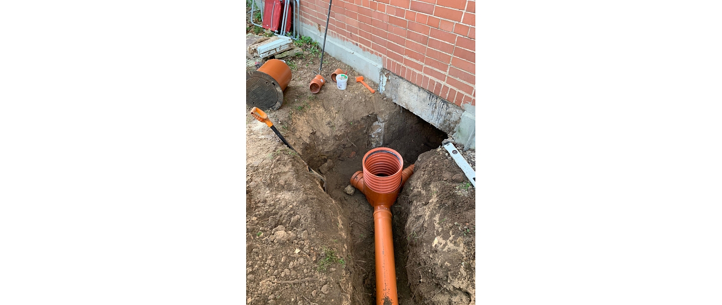 Installation of sewage pipes