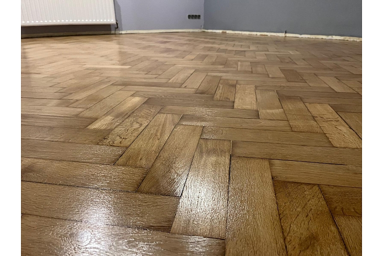 Koka grīdu kopšanas līdzekļi