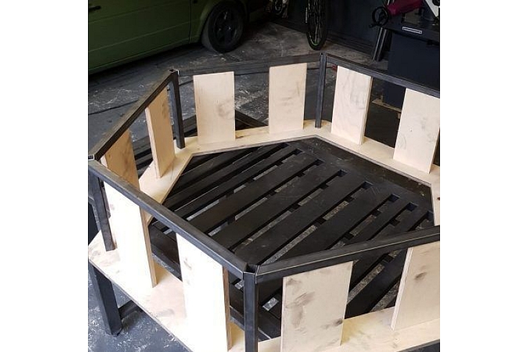 Custom production of metal constructions