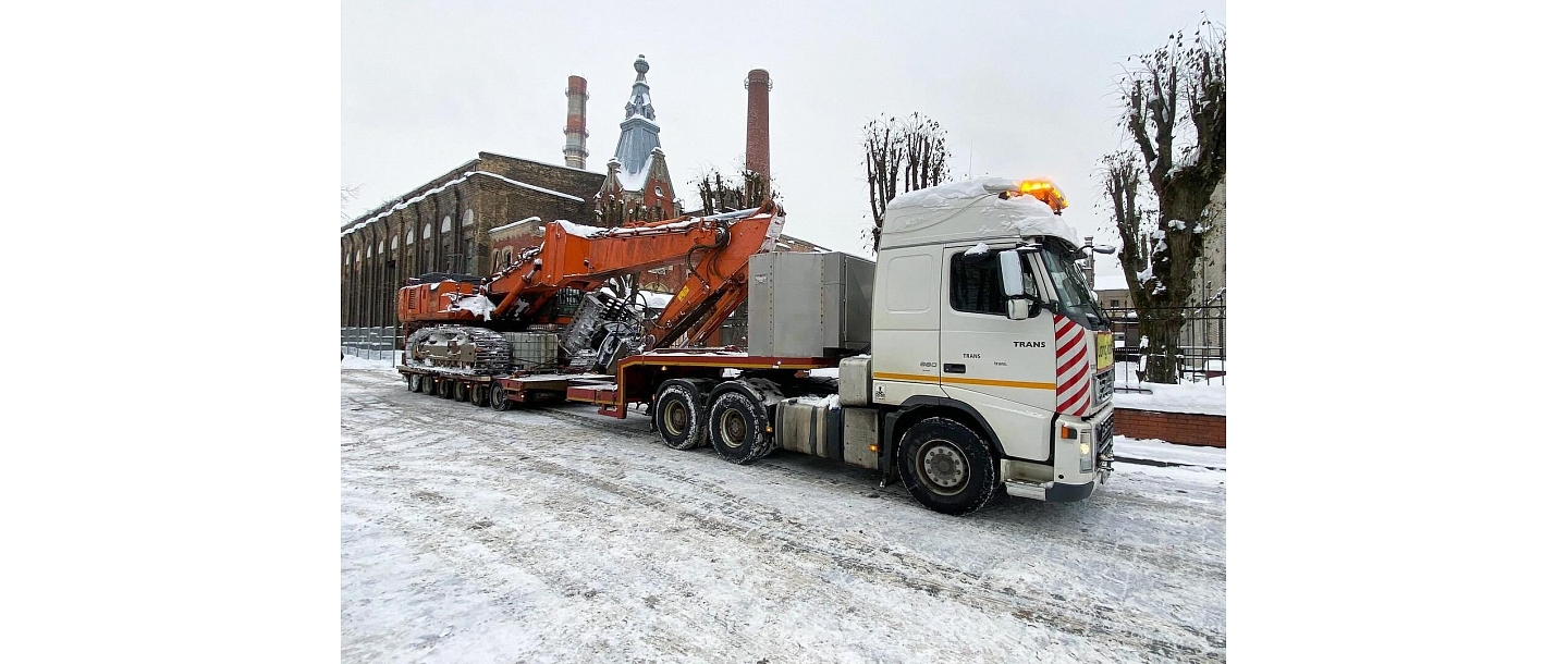 Transportation of oversized machinery and equipment