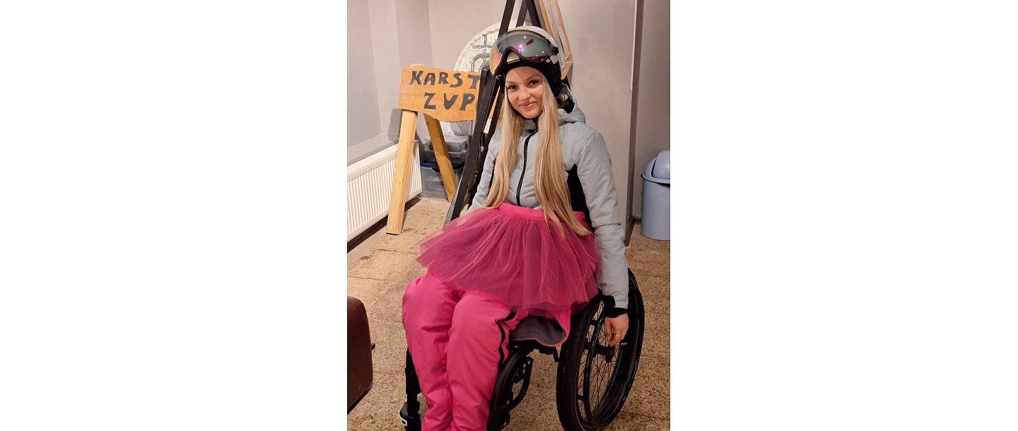 Clothing for people in wheelchairs