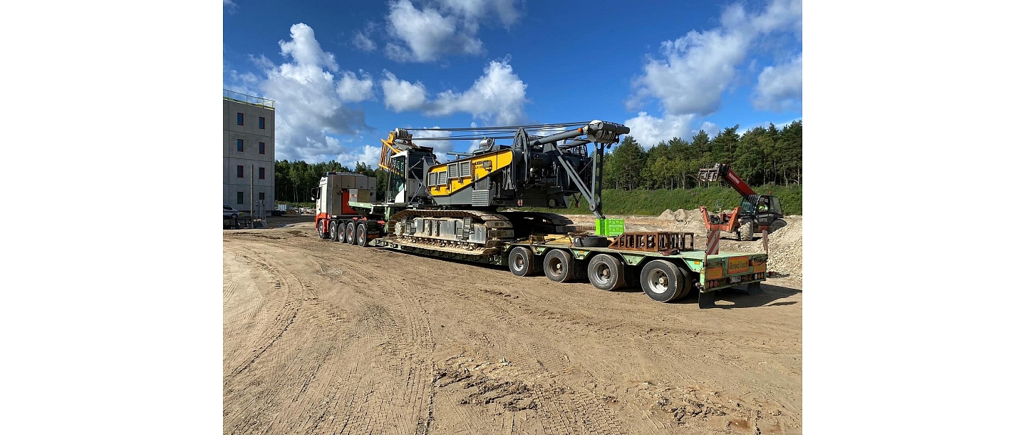 Agricultural machinery transport