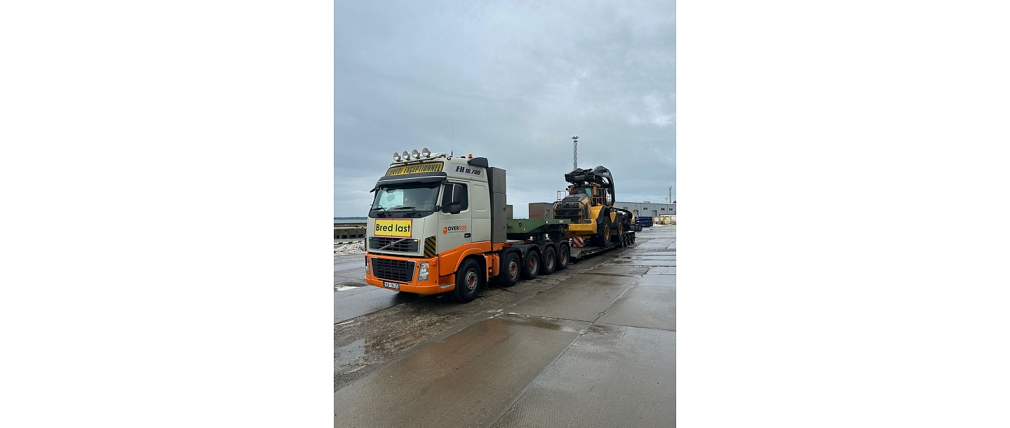 Oversized cargo transportation