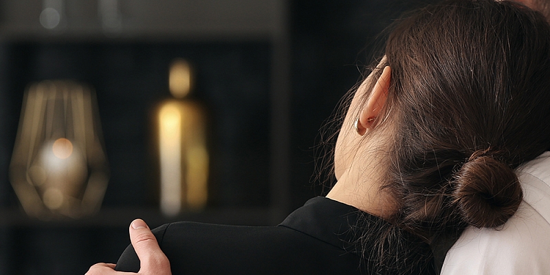 Kā sagatavoties bēru ceremonijai emocionāli un praktiski