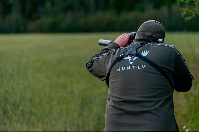 Wolf hunting in Latvia – professionally organized hunting service Hunt.lv