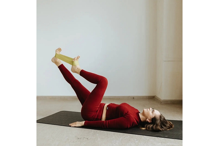 Rehabilitation exercises with resistance band